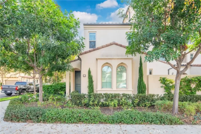 MLS: OC24246689 Condo For Sale