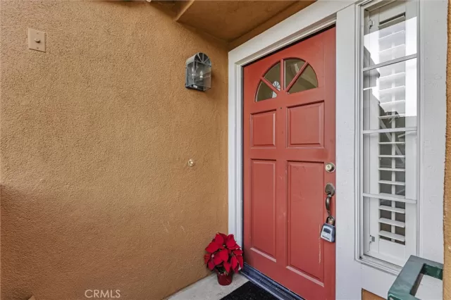 MLS: OC24247087 Condo For Sale