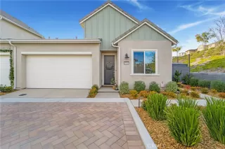 Photo #3: OC24247533 Listing