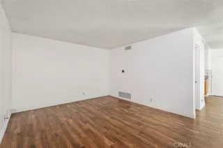 Photo #3: OC24247661 Listing