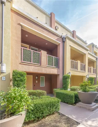 Photo #2: OC24247983 Listing 