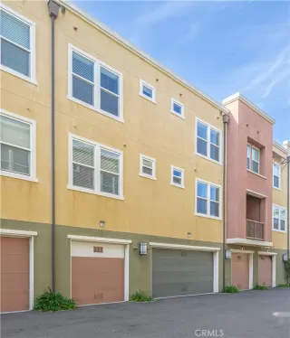 Photo #3: OC24247983 Listing 