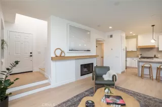 Photo #5: OC24248380 Listing 