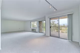 Photo #3: OC24248459 Listing