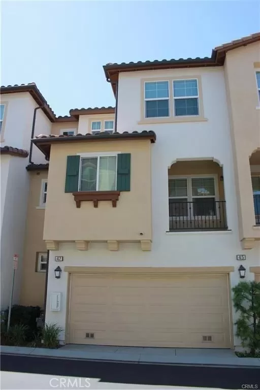 MLS: OC24248508 Condo For Sale