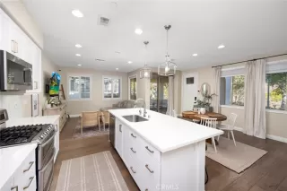 Photo #4: OC24248790 Listing 