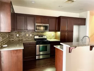 Photo #3: OC24248841 Listing 