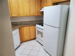 Photo #3: OC24249192 Listing