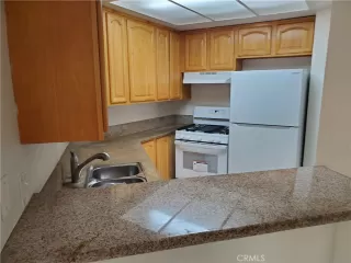 Photo #4: OC24249192 Listing