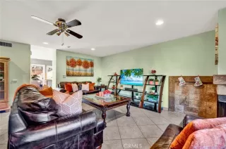 Photo #5: OC24250072 Listing 