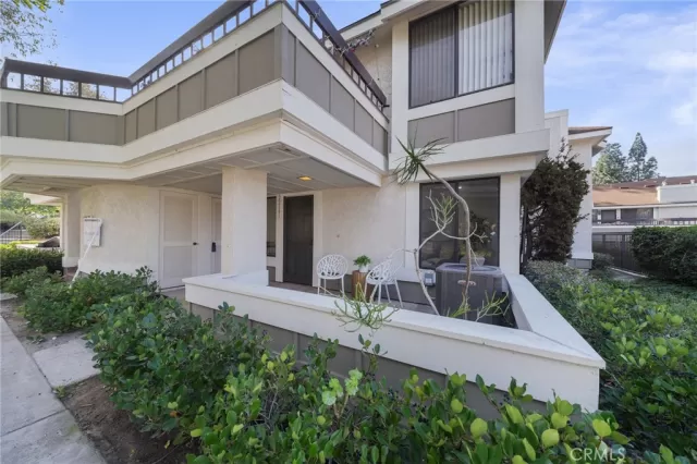 MLS: OC24250126 Condo For Sale