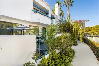 Photo #3: OC24250484 Listing 