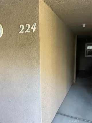 Photo #1: OC24251352 Listing