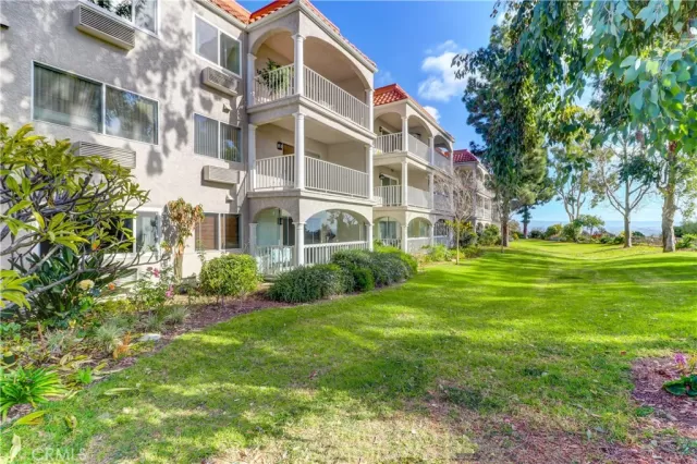 MLS: OC24251958 Condo For Sale