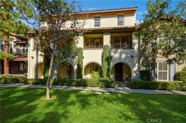 MLS: OC24252083 Condo For Sale