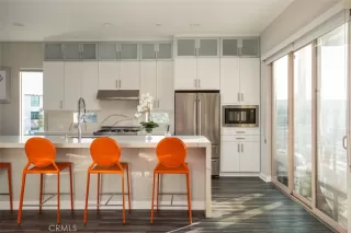 Photo #3: OC24252098 Listing