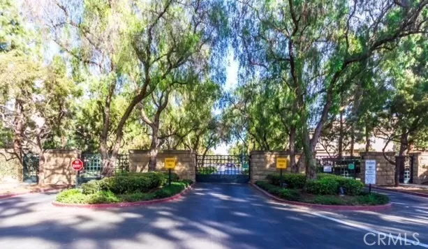 MLS: OC24253004 Condo For Sale