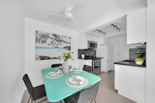 Photo #5: OC24253130 Listing 