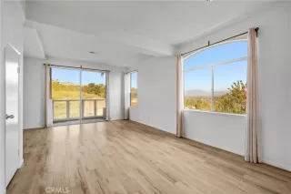 Photo #6: OC24253302 Listing 