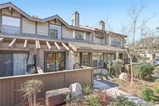 Photo #3: OC24253705 Listing 