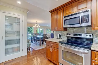 Photo #6: OC24254659 Listing