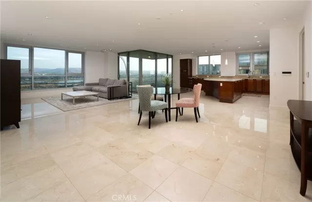 MLS: OC24254718 Condo For Sale