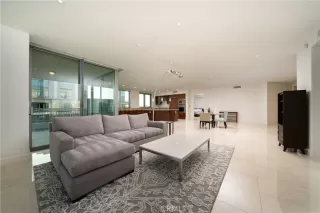 Photo #5: OC24254718 Listing