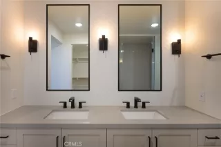 Photo #5: OC24254720 Listing 