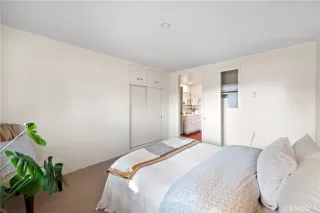 Photo #3: OC24255020 Listing