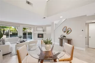 Photo #2: OC24255048 Listing 