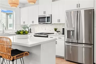 Photo #3: OC24255275 Listing