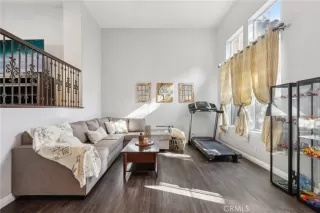 Photo #6: OC24255328 Listing 