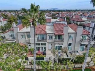 Photo #1: OC24255428 Listing 