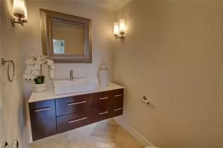 Photo #4: OC24255428 Listing 