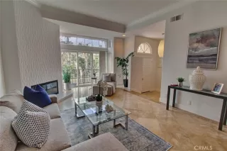 Photo #5: OC24255428 Listing 