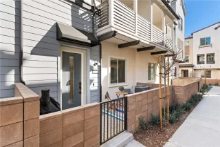 Photo #3: OC24255702 Listing