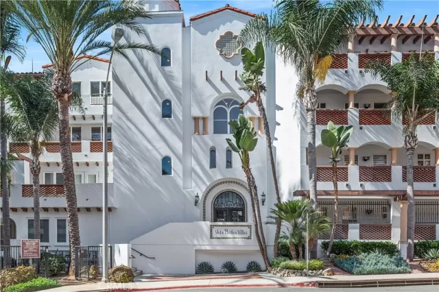 MLS: OC25000880 Condo For Sale