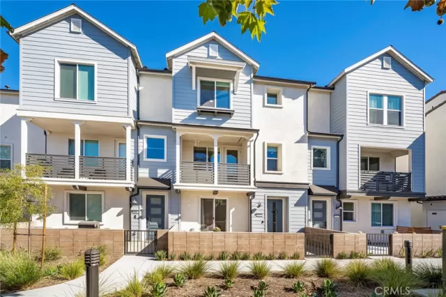 MLS: OC25001539 Condo For Sale