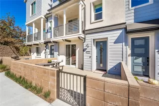 Photo #4: OC25001539 Listing 