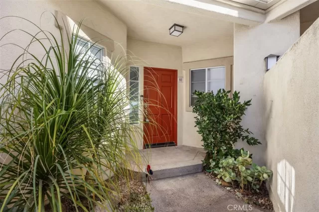 MLS: OC25001907 Condo For Sale