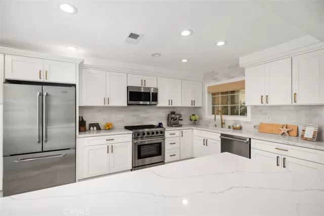 MLS: OC25002428 Condo For Sale