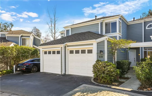 MLS: OC25002941 Condo For Sale