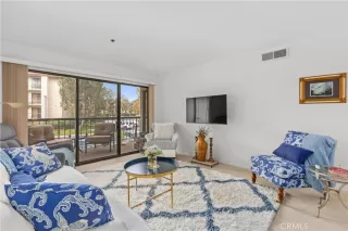 Photo #6: OC25003331 Listing