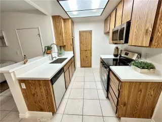 Photo #5: OC25003454 Listing 