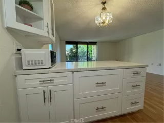 Photo #4: OC25005698 Listing