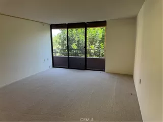 Photo #6: OC25005698 Listing