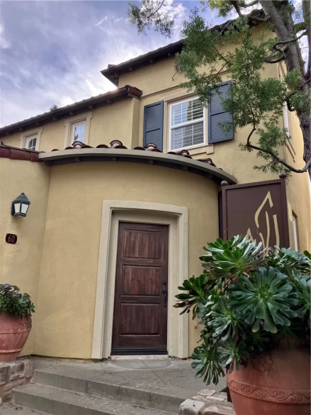 MLS: OC25006226 Condo For Sale