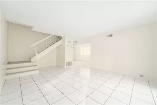 Photo #3: OC25007030 Listing 