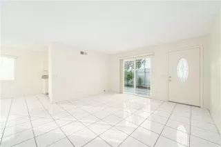 Photo #4: OC25007030 Listing 