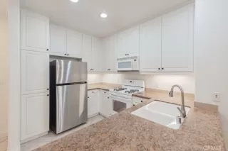 Photo #4: OC25007521 Listing 